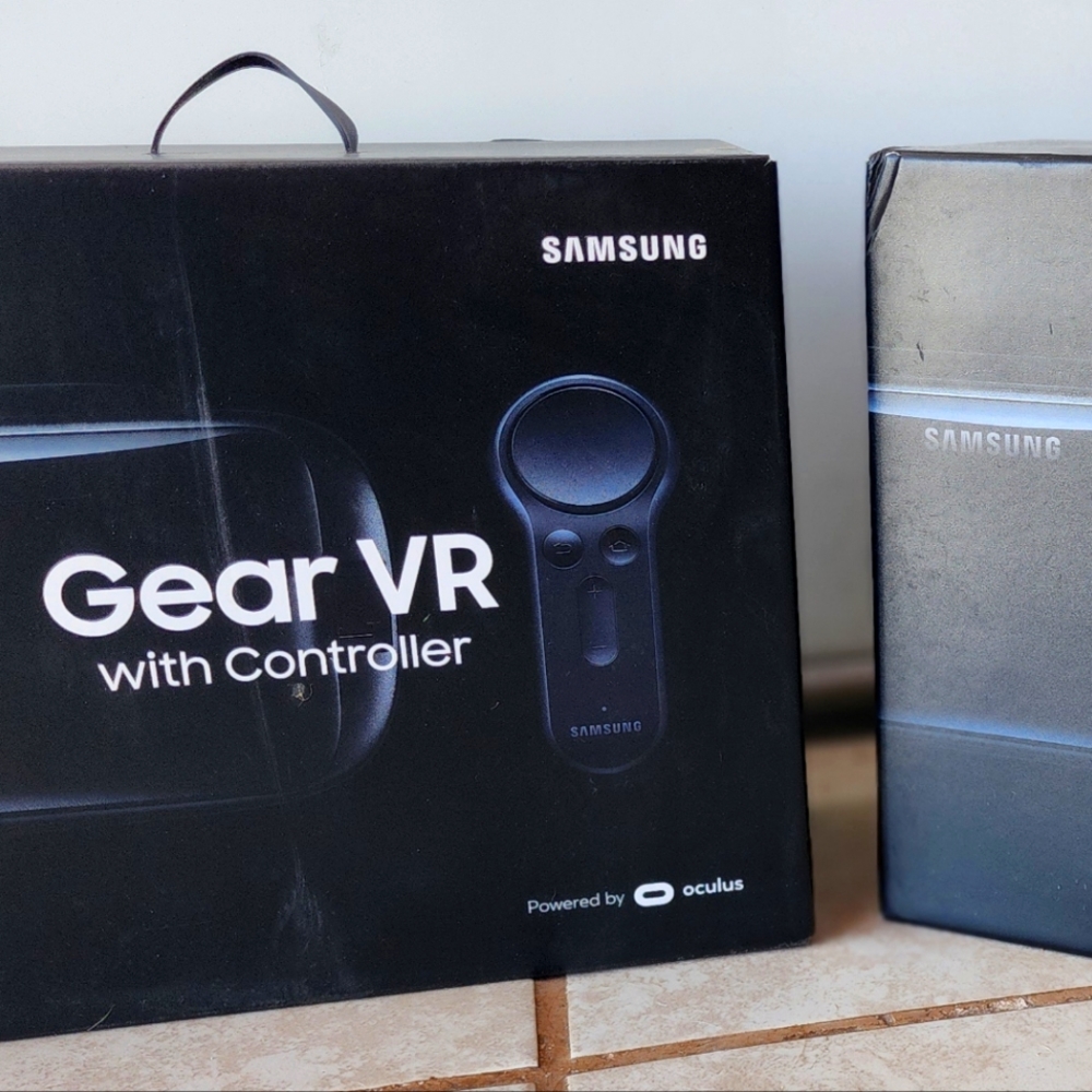 Samsung VR gear with controller